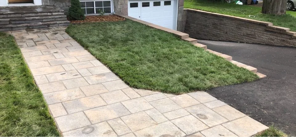 Réalisation de pavage publiée par Paysagement Boisbriand